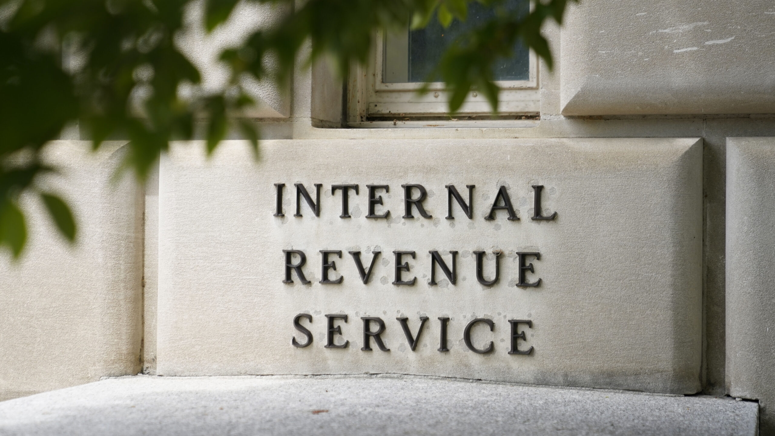 IRS Warning Illinois Residents About Rise in Scams Targeting Seniors