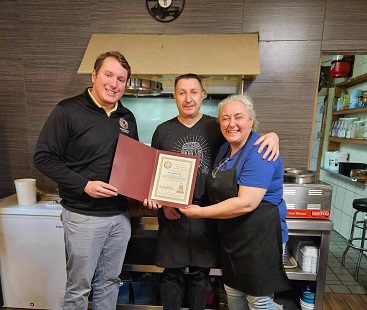 Rep. Fritts Honors Lincolnway Cafe