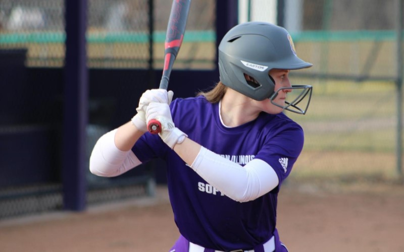 Western Illinois Wins One in Three Game Series