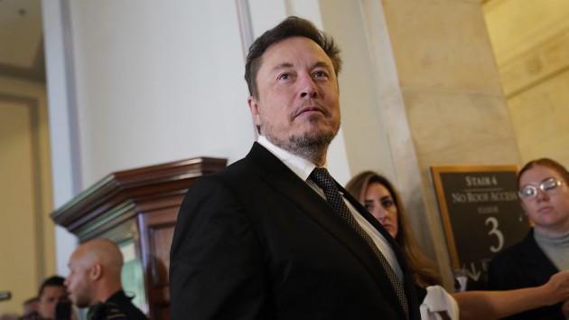 SpaceX, Twitter and Tesla CEO Elon Musk, arrives for a US Senate bipartisan Artificial Intelligence (AI) Insight Forum at the U.S. Capitol, Sept. 13, 2023, in Washington. (Stefani Reynolds/AFP via Getty Images)