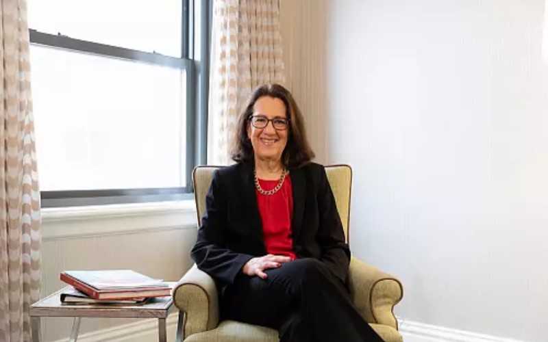 Patricia Draves Named 15th President of Monmouth College