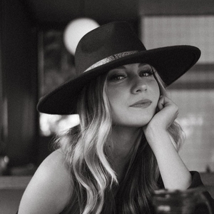 Kaylyn Sahs @ Oak Grove Tavern – Bettendorf, IA