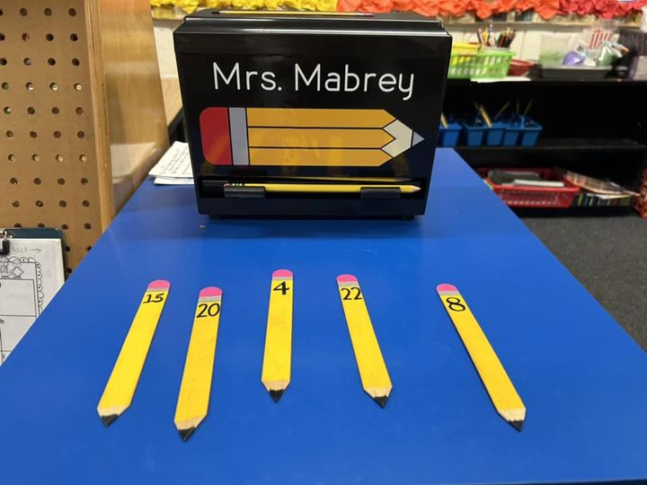 Morning activities in Mrs. Mabrey’s class.  #MAC185