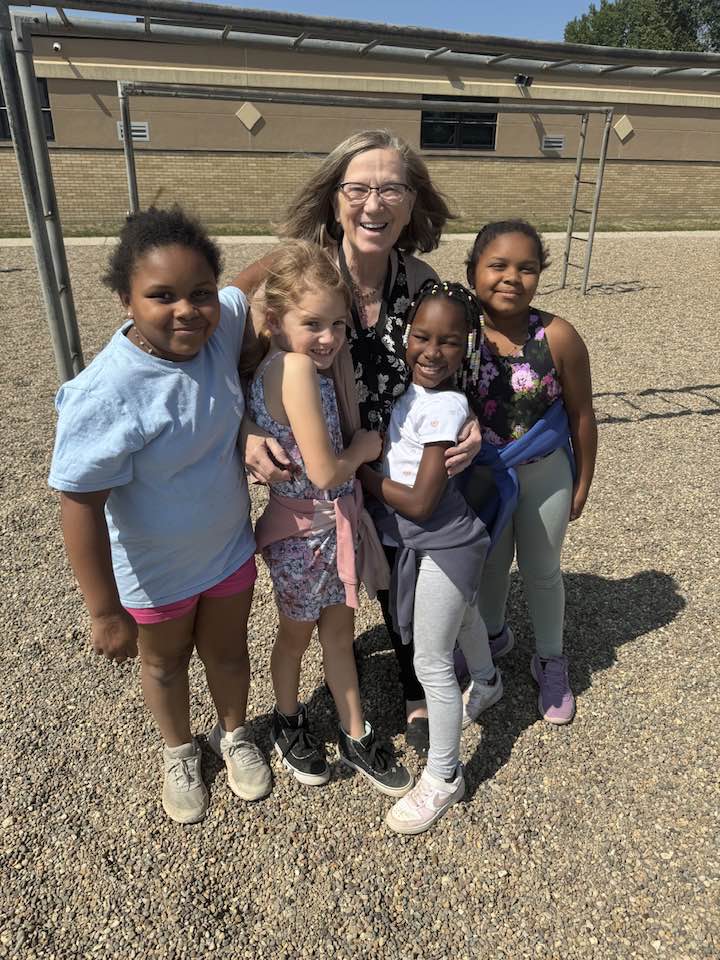 Mrs. Keck joined the 3rd graders at recess. The kids absolutely loved it!! We are so lucky to have her here at Edison. #…