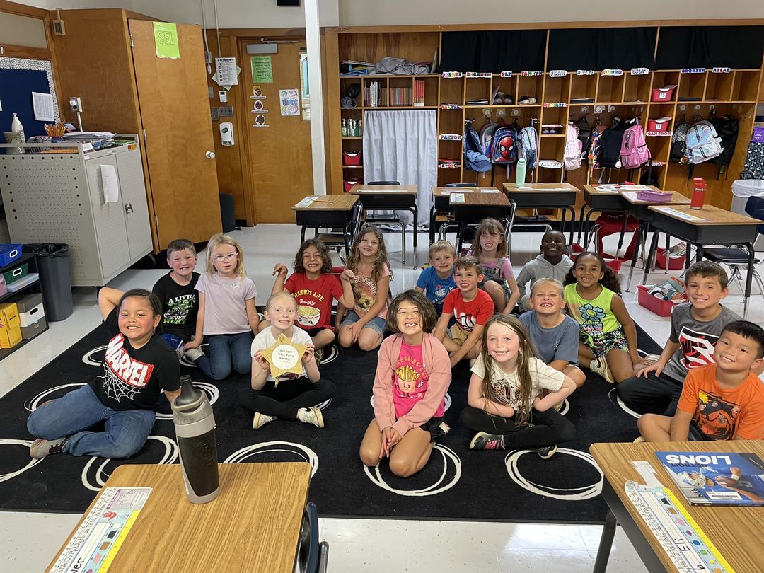 Mrs. Baxter’s class was so excited to win the Golden Hallway Award for being quiet in the hallway! #MAC185