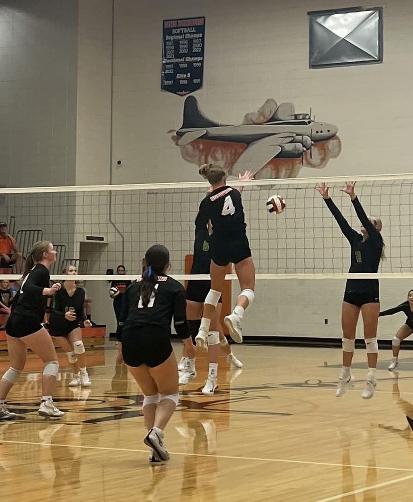 Bomber Volleyball sweep Brown County at  home tonight Soph 22-25, 25-18, 25-23 and Varsity 25-21, 25-17. Bomber Student…