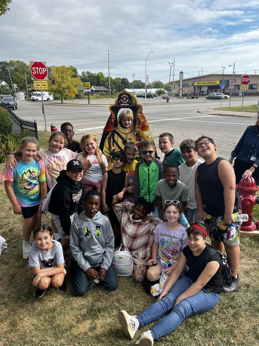 Mrs. Johnson’s 4th grade class enjoyed our first field trip of the year to the First Responders Day Event!🚨 Way to repr…
