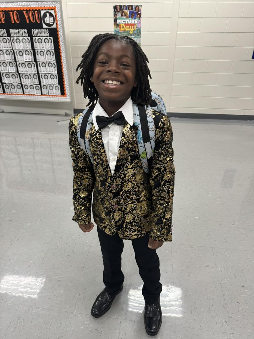 It’s picture day at Edison!! The kids are dressed to impress! #MAC185 #edison #smile