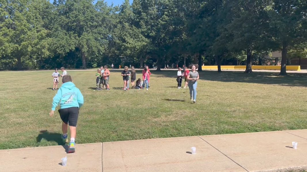 Mrs. Johnson’s class enjoyed what’s left of the warm weather and practiced Point of View with a relay race! Happy Wednes…