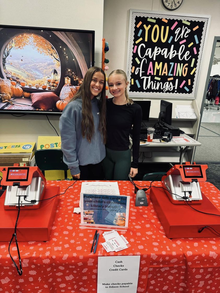 Thank you to our Edison Book Fair volunteers!! We are still open until 7p.m. #MAC185 #edison #bookfair