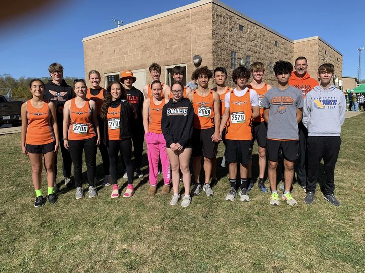 The Bomber Cross Country teams on the boys and girls side had their seasons come to end with 8th and 9th place finishes…