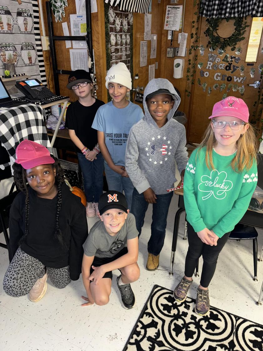 It’s hat day today at Lincoln Elementary School for Red Ribbon Week! #MAC185