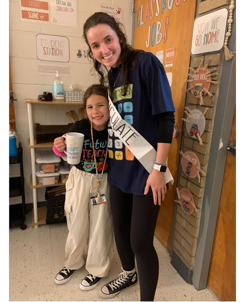 Miss Stufflebeam had the sweetest surprise today!! One of her adorable students dressed up as her today. 🥰 #bestteacher…
