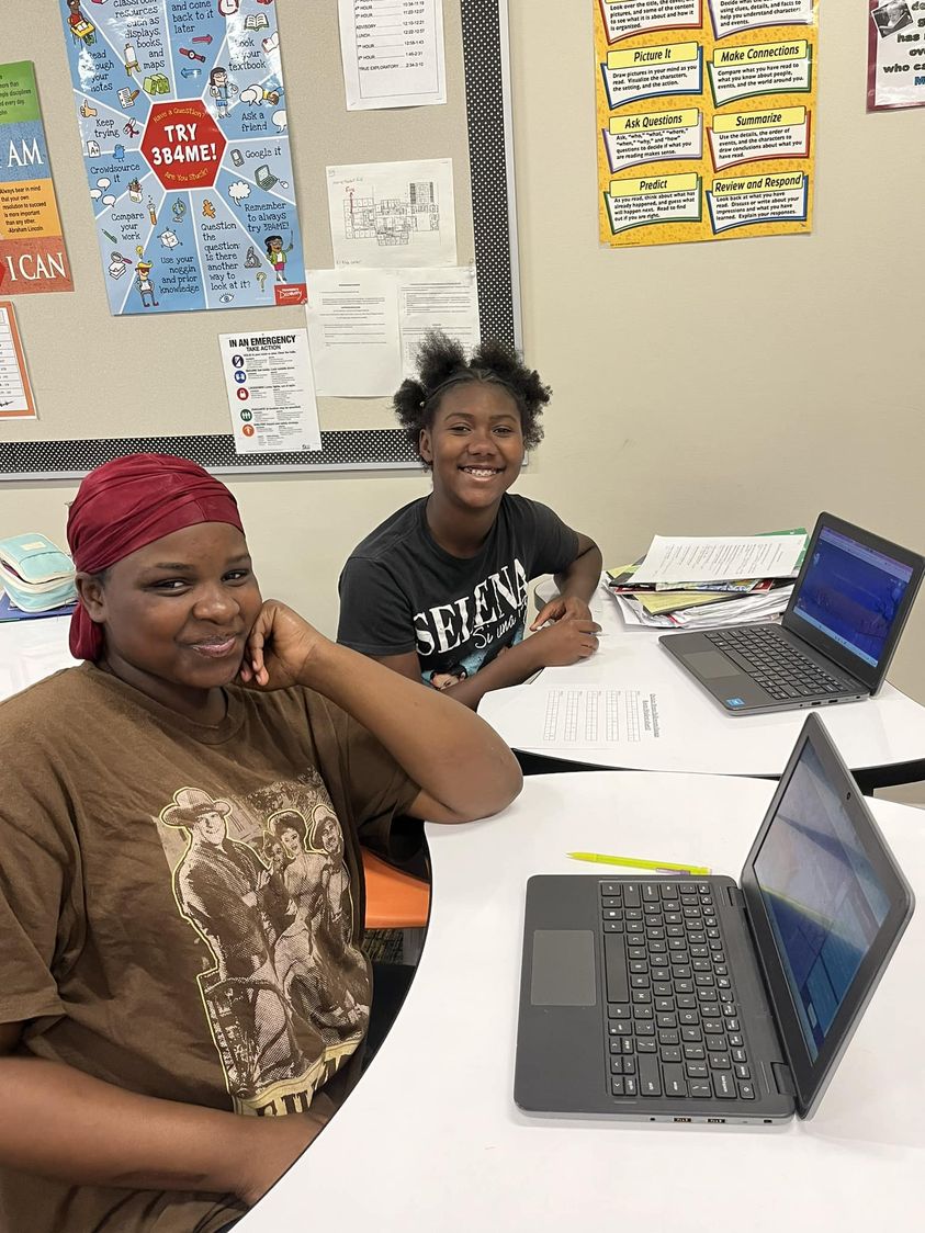 MMS 8th grade students reviewed for their upcoming pronoun usage test with a Quizizz Halloween Escape Room #MAC185