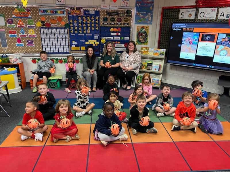 United Community Bank visited Ms. Kirwan’s class with fun stories and a pumpkin craft. #MAC185
