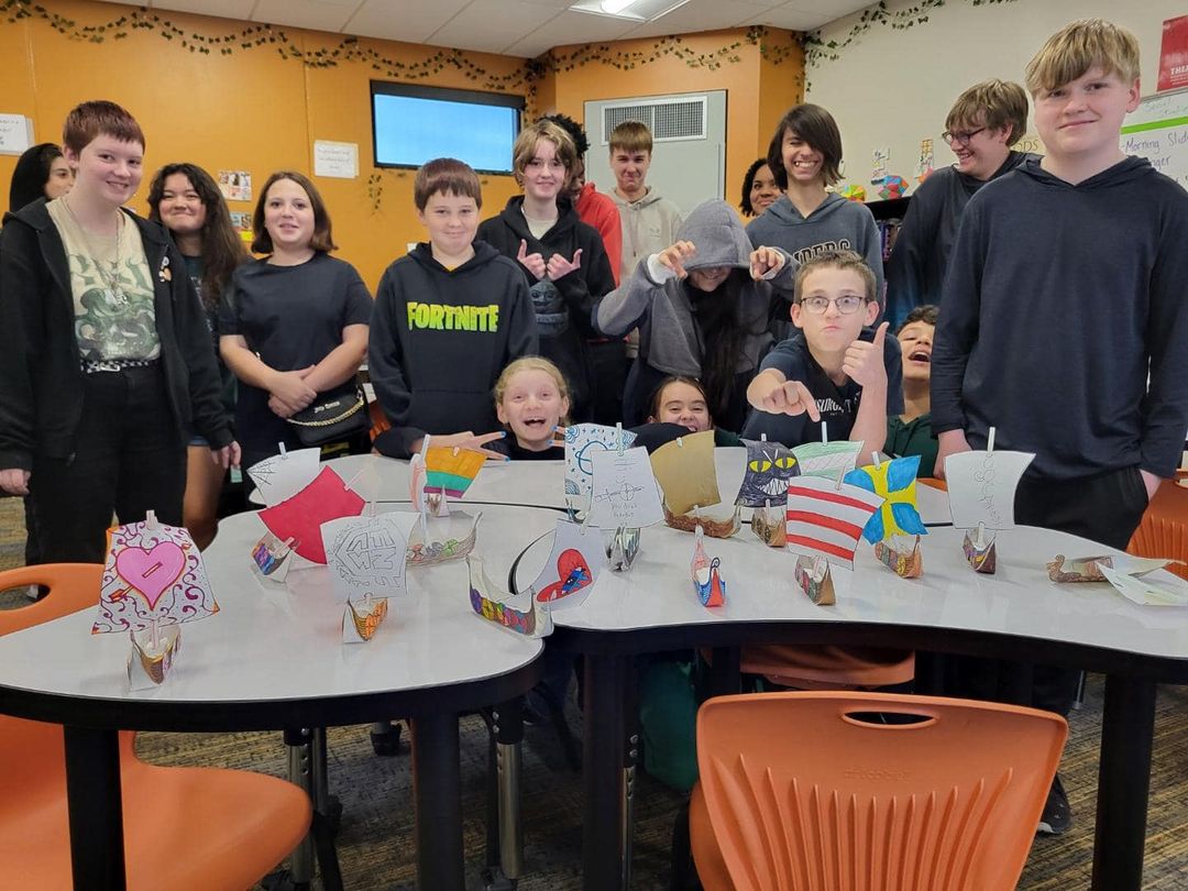Mr. Blacks 2nd Quarter Norse Mythology class is proud to show off their Viking longboats to finish off their Viking uni…