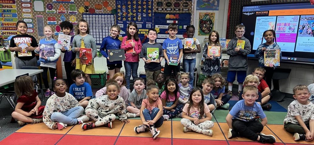 Kind Kids Club enjoyed sharing their love for reading with Mrs. Kirwans Kindergarten class. #MAC185