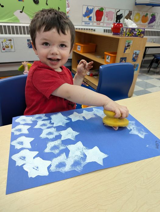 Mrs. Andrews class learned all about the American flag last week. They did activities with red, white, and blue! #mac18…