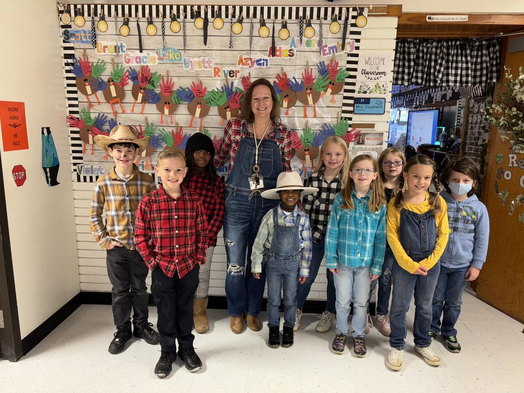 It’s scarecrow day today in second grade! #MAC185