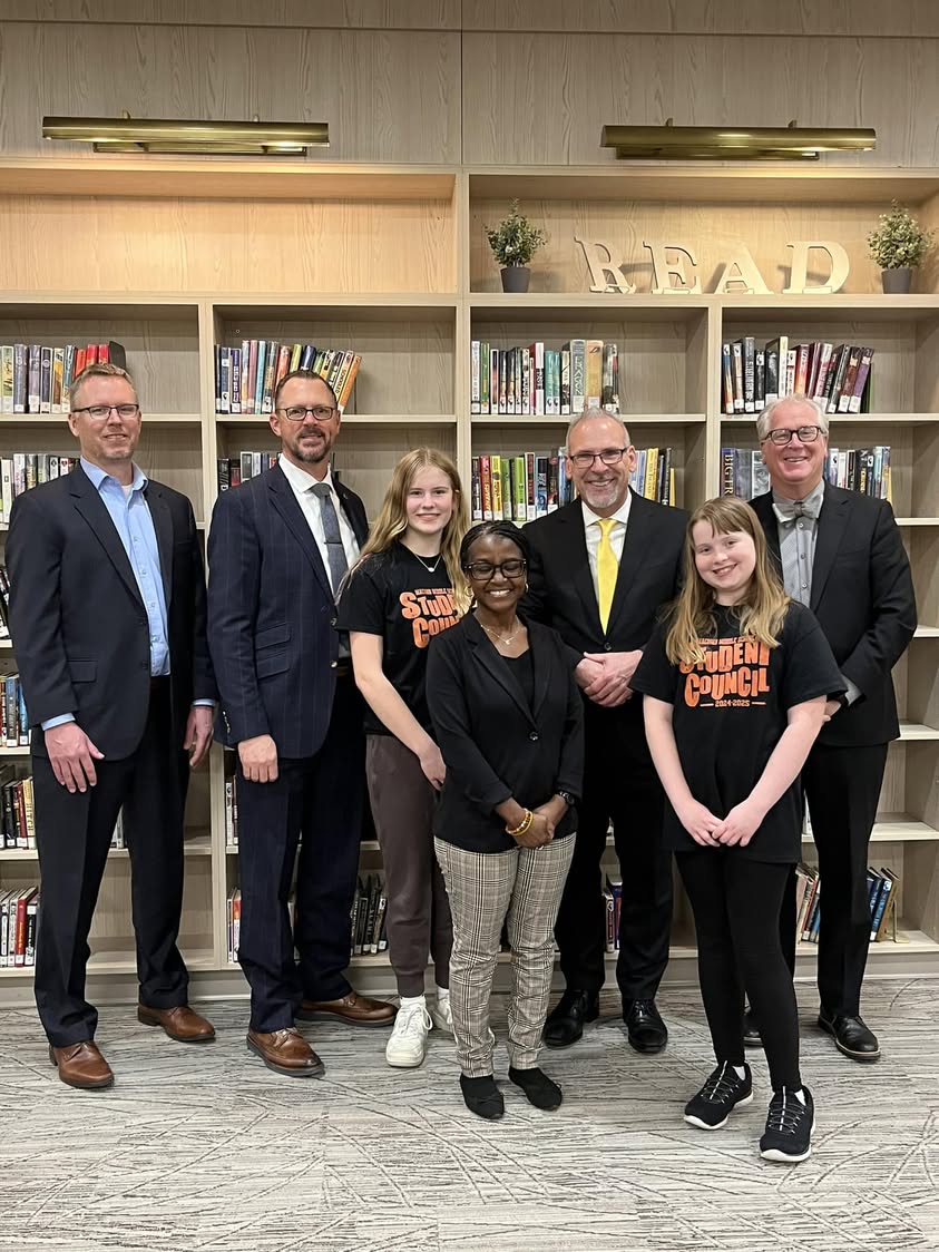 Illinois State Superintendent of Education Dr. Sanders toured Macomb Middle School this afternoon #MAC185