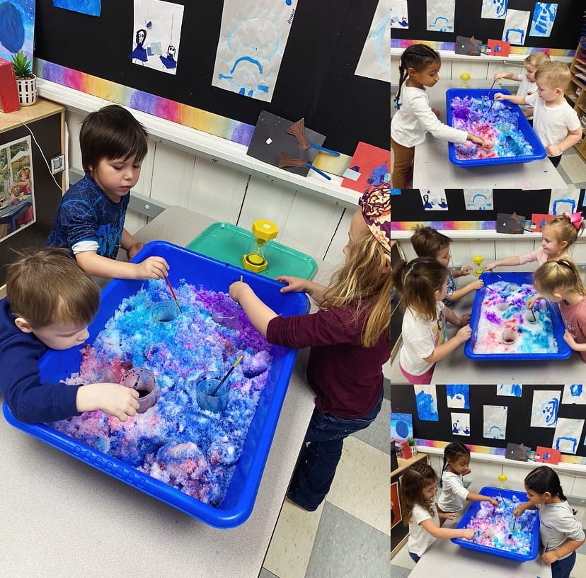 We said bye to the snow by doing some snow painting in Mrs. James class! We sure have some beautiful artists! 🎨