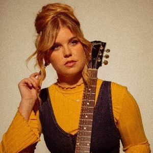 Meg McRee @ Quad-Cities Waterfront Convention Center – Bettendorf, IA