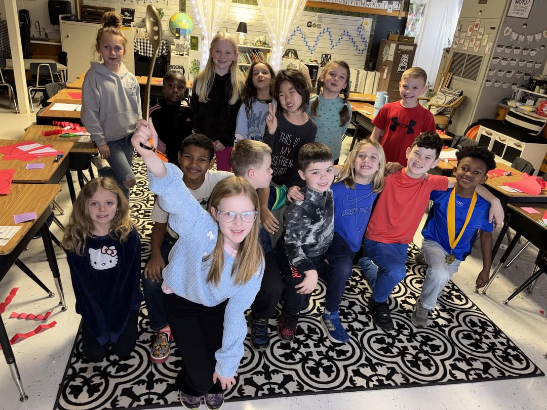 Mrs. Coupland’s class is proud to have earned the golden spoon for good behavior at lunch! #MAC185