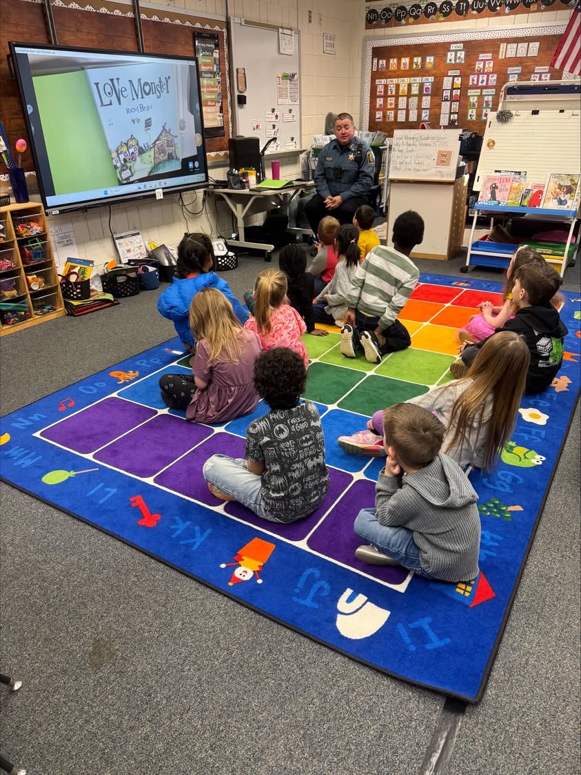 WIU OPS came to visit Mrs. Ellis classroom during Valentines Day! They read books, completed a fingerprint craft, and…