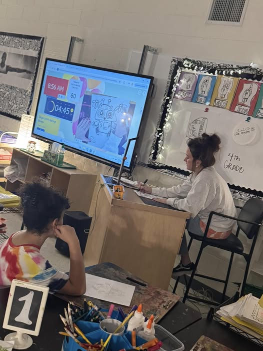 It’s “Free Draw FriYay” in Mrs. Severs Art Classes today!! The kids love to create and follow along. #artissofun #MAC185…