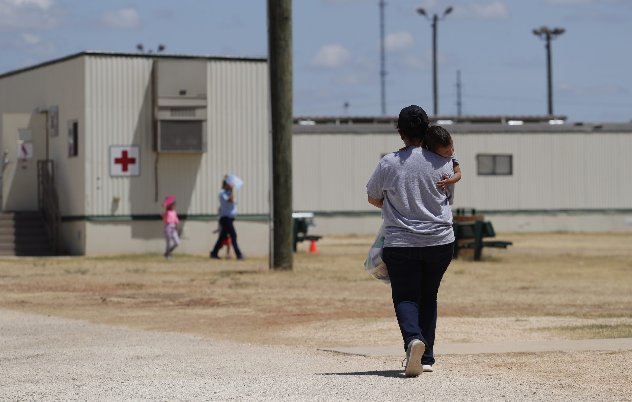Privately run immigration detention center that previously held families in Texas will reopen