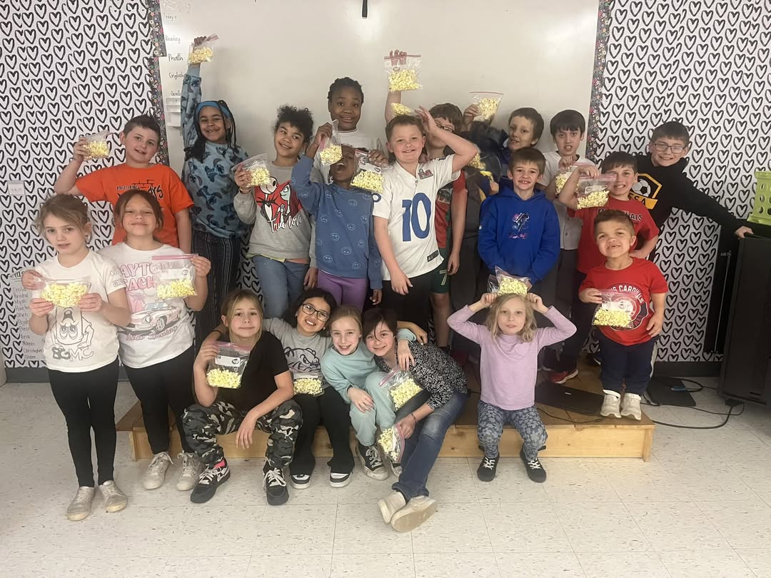 Hard work and kind behavior earned Mrs. Olson’s class a popcorn party this week! Good job kids!! #MAC185 #edison