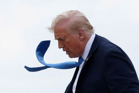 Trump taps lawyer for top aides as senior Justice Department official