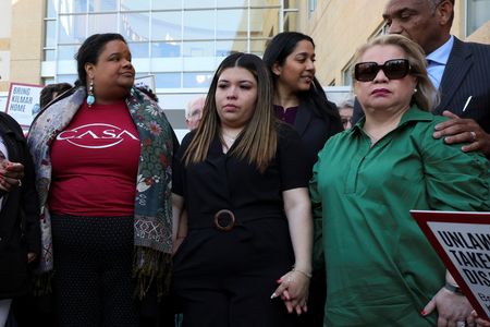 Trump administration to challenge order for testimony about wrongly deported man