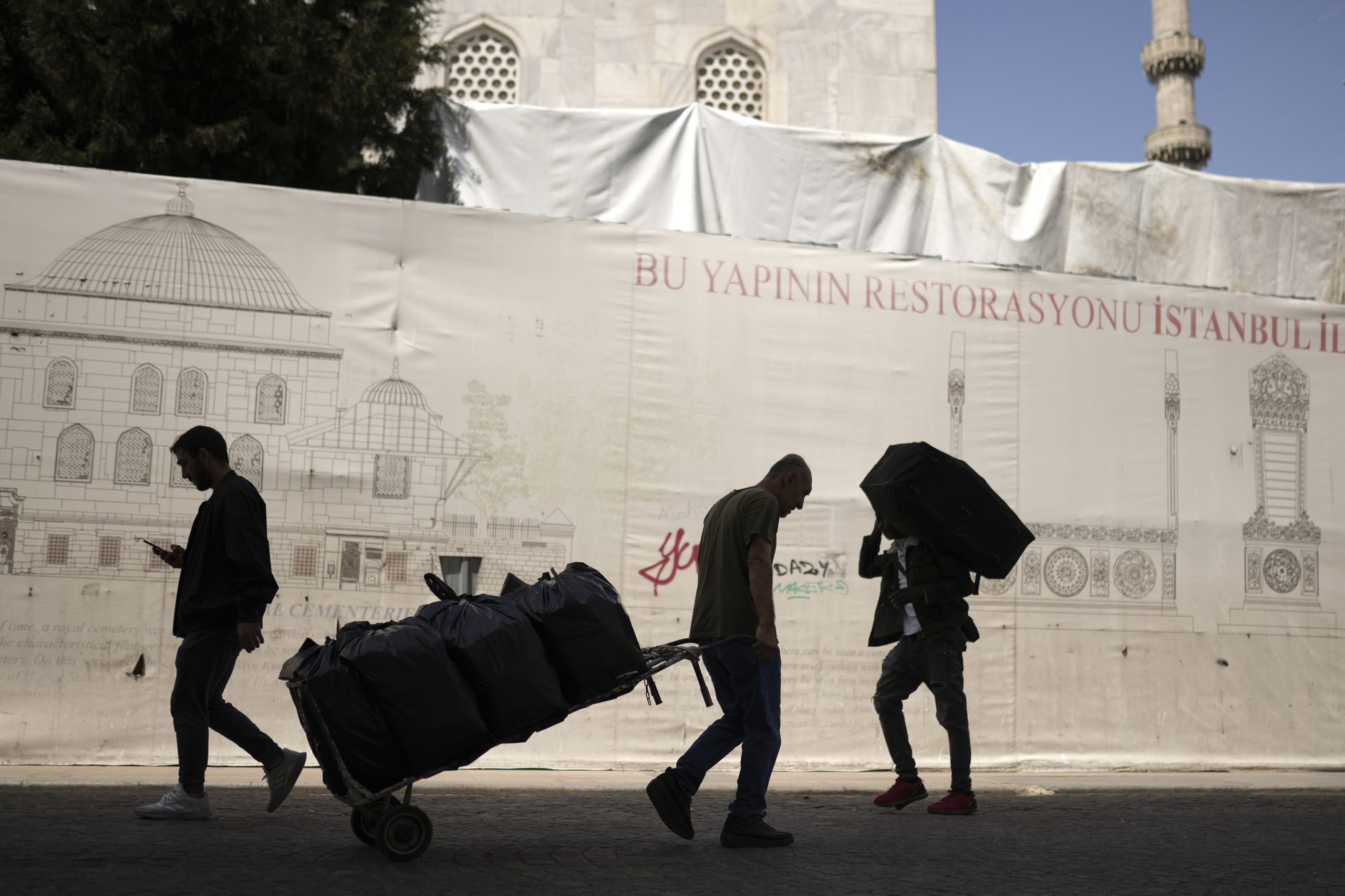 Turkey’s central bank hikes key interest rate to 46% amid political turmoil and global tariffs