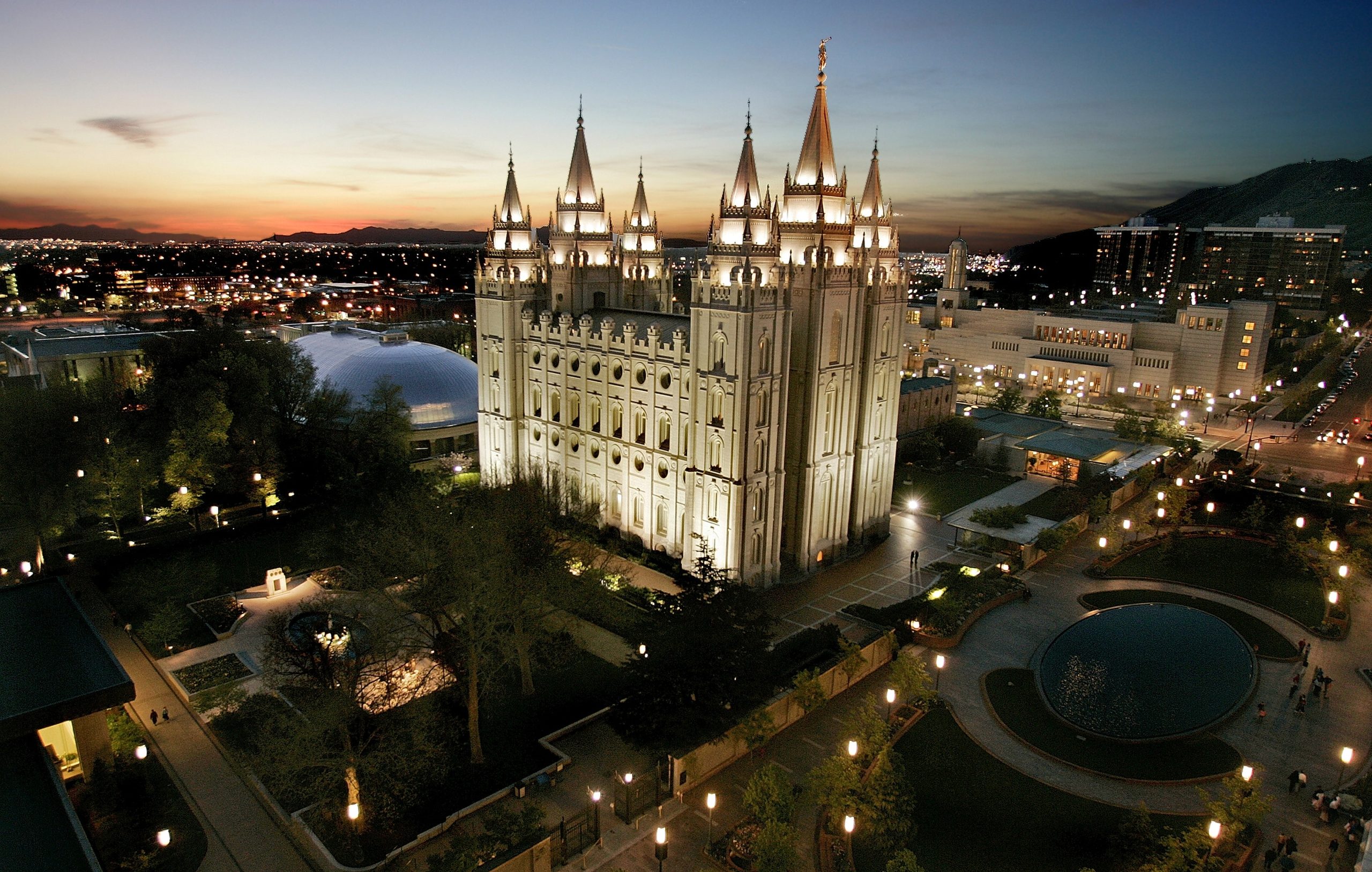 Judge dismisses lawsuit against Mormon church over how it uses donations