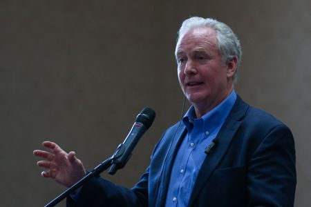 US Senator Van Hollen meets wrongly deported man in El Salvador