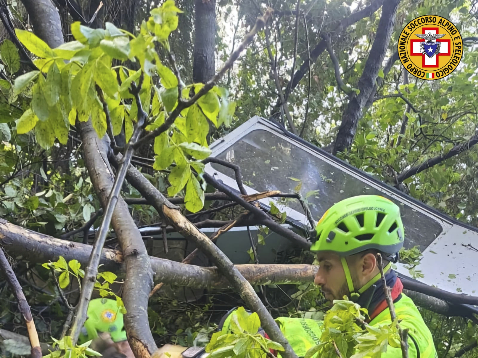 A British and an Israeli woman were along 4 killed in a cable car crash south of Naples