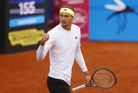 Tennis-Zverev asks umpire to kick out heckler at Munich Open