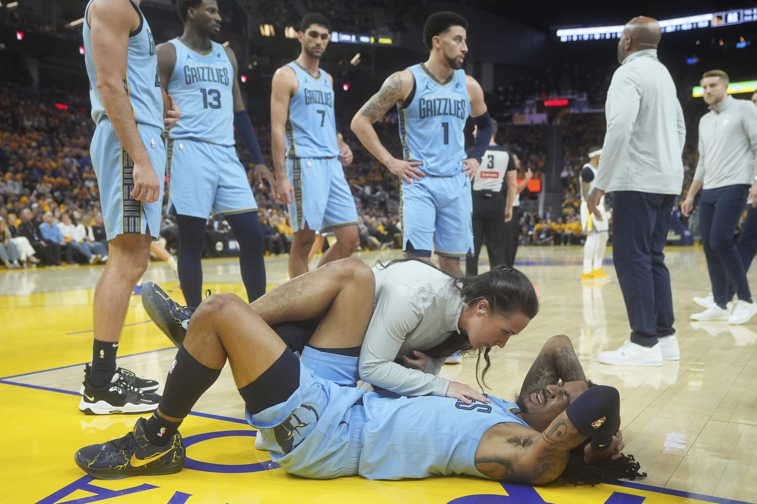 Grizzlies star Ja Morant to play against Mavericks despite injured right ankle