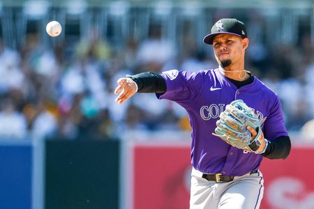 Rockies place SS Ezequiel Tovar (hip) on IL