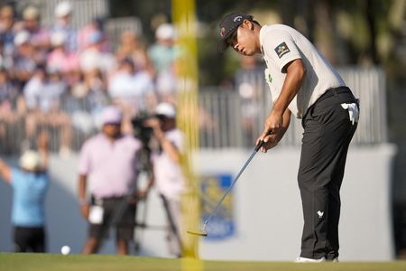 Si Woo Kim shoots 66, holds third-round lead at RBC Heritage