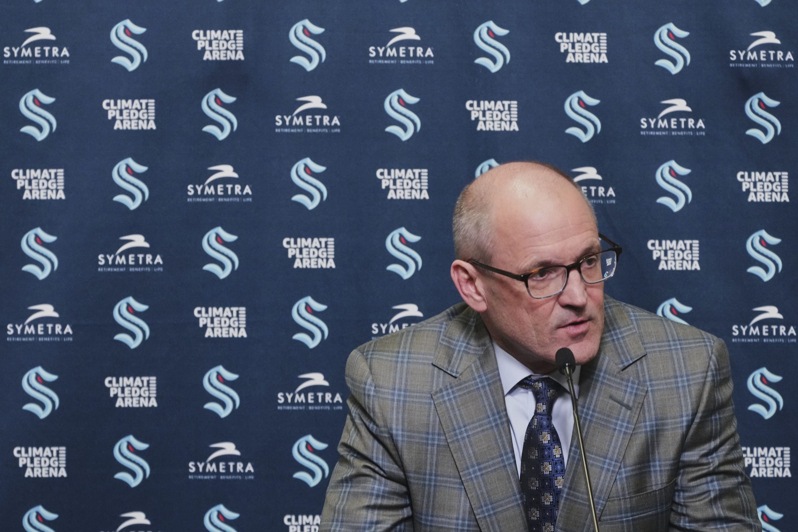 Seattle Kraken fire coach Dan Bylsma. Botterill to replace Francis as GM, AP source says