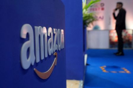 India under tariff pressure to give Amazon and Walmart full market access, FT reports