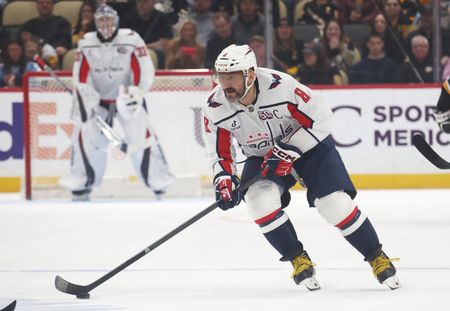 NHL-Ovechkin thriving in spotlight as Capitals make winning start to playoffs