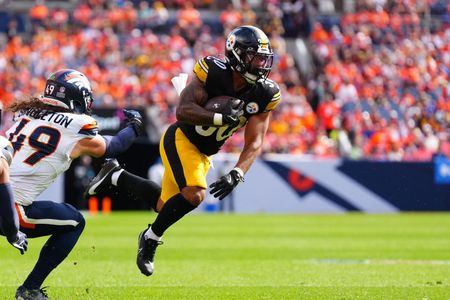 Steelers RB Jaylen Warren signs 1-year restricted free agent tender