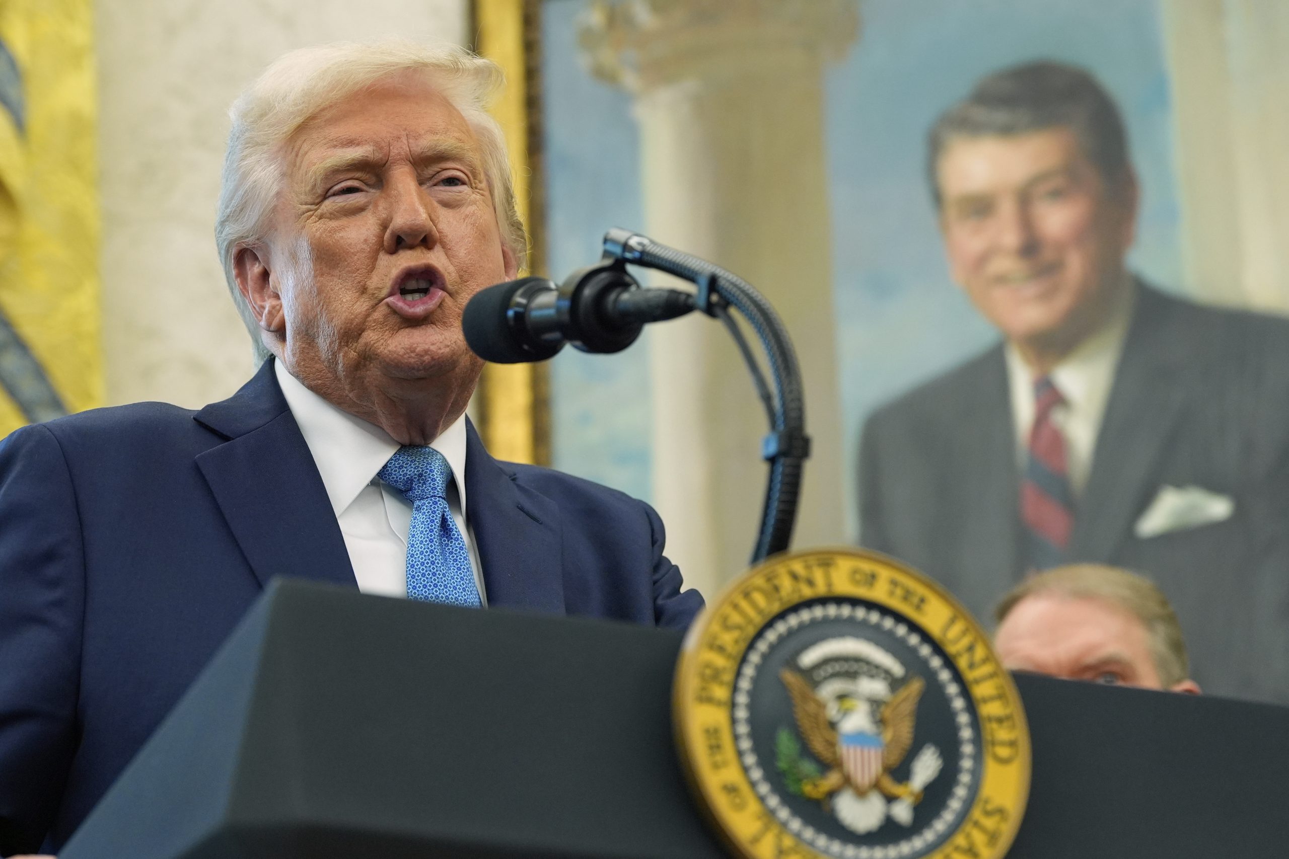 Trump says he has ‘no intention’ of firing Federal Reserve chair