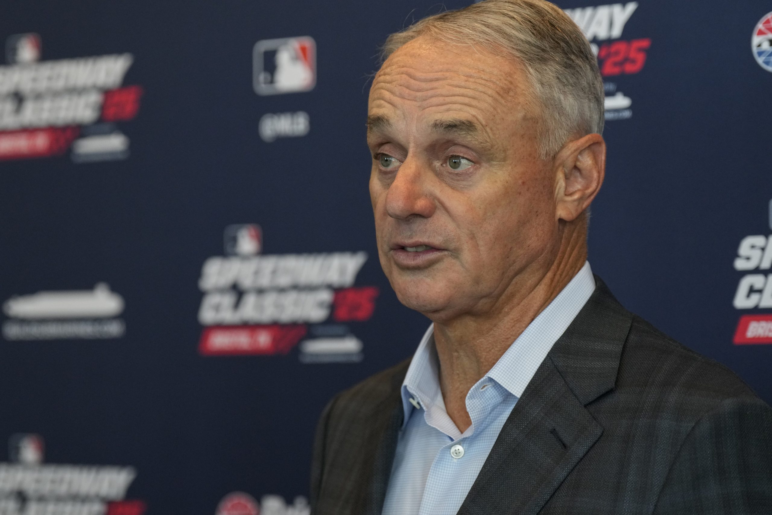 Manfred eager to see how many fans turn out for the MLB Speedway Classic at Bristol