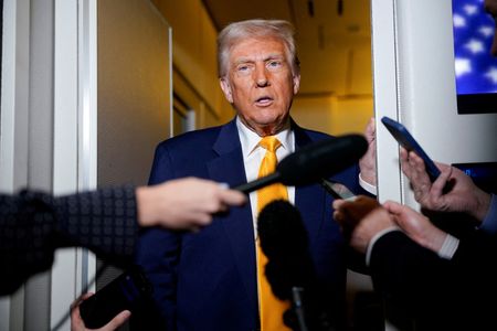 Americans sour on Trump’s handling of the economy, Reuters/Ipsos poll finds