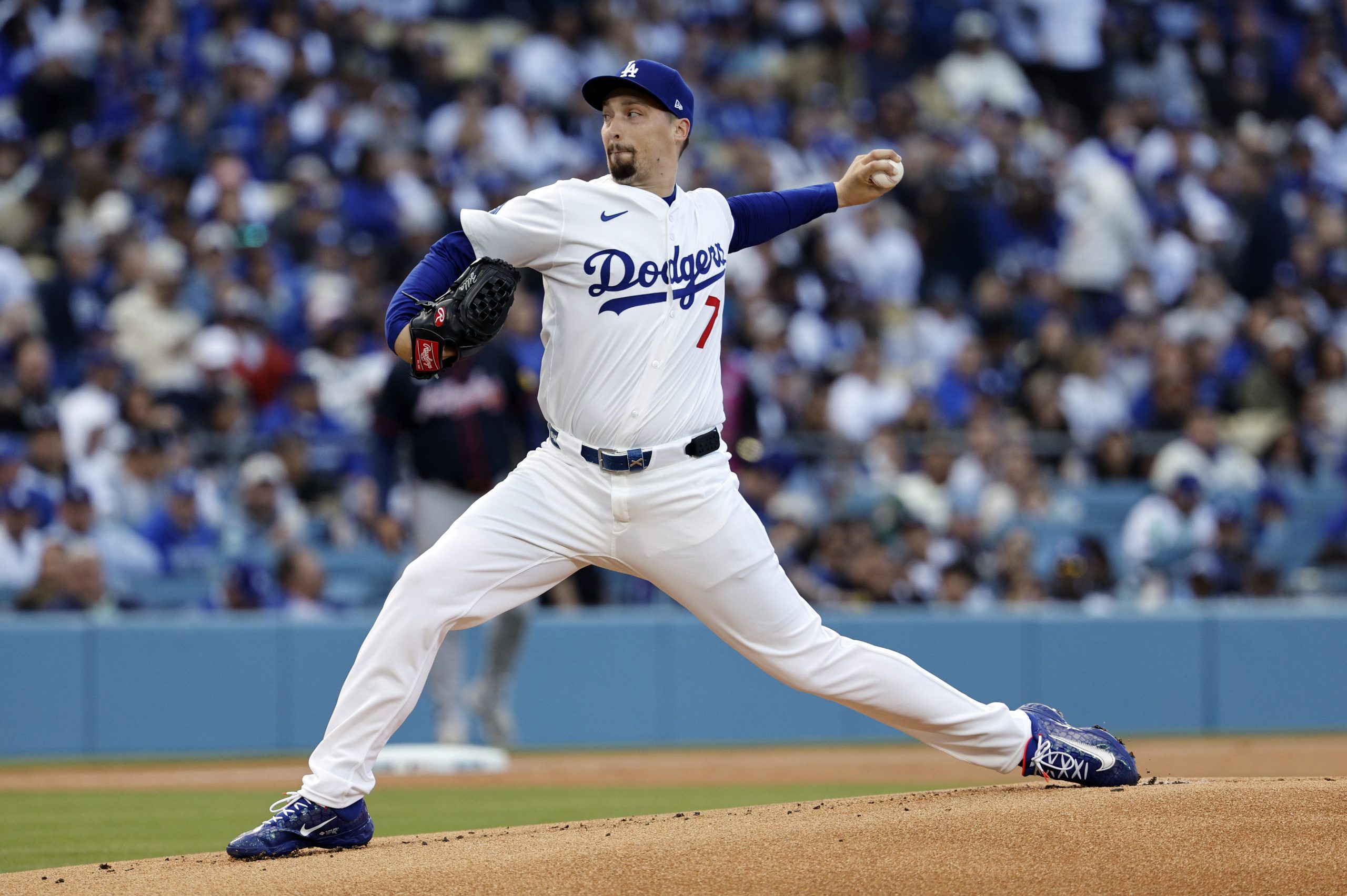Dodgers LHP Blake Snell to stop throwing for a couple days after experiencing discomfort