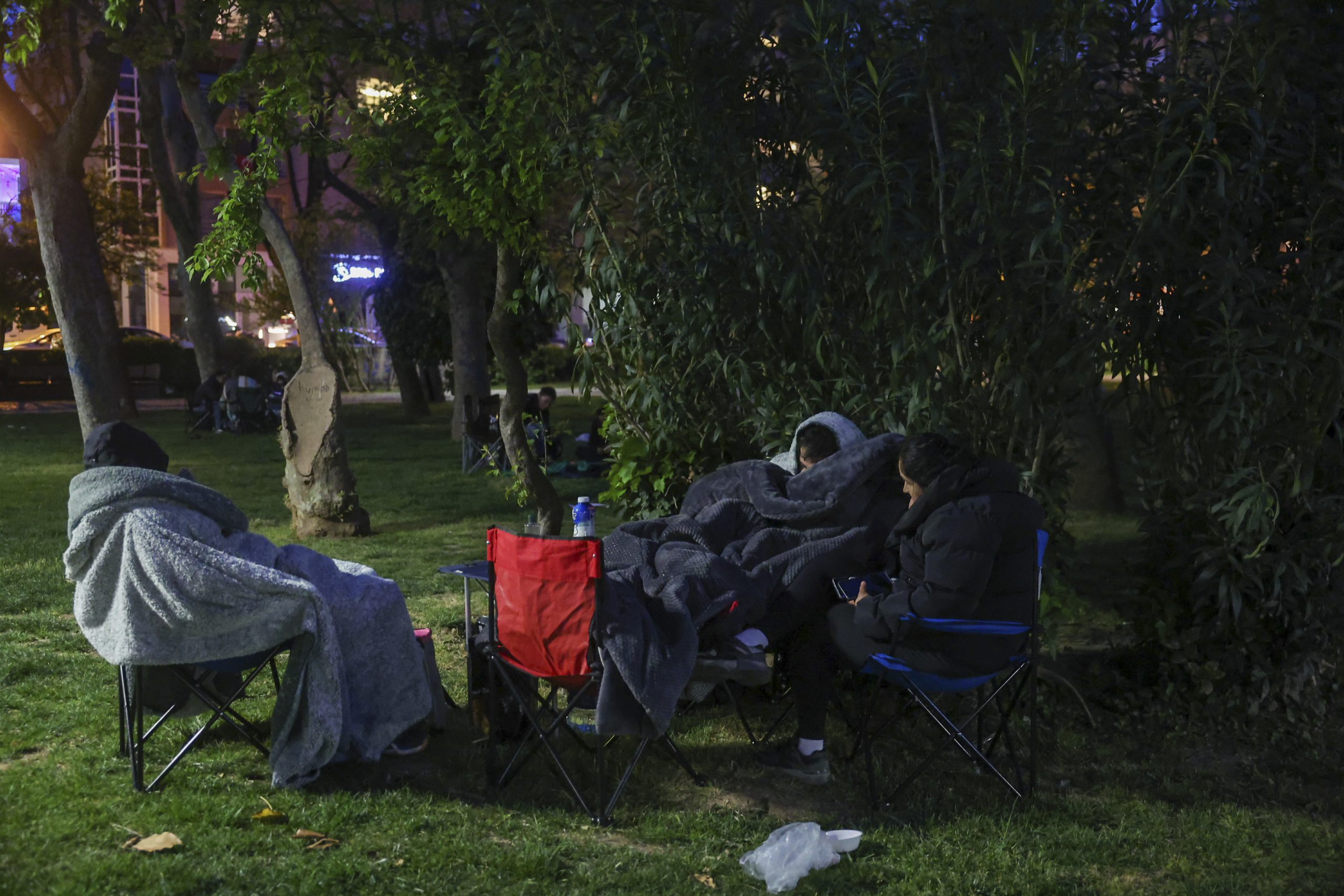 Istanbul residents spend the night outdoors after a strong earthquake and aftershocks